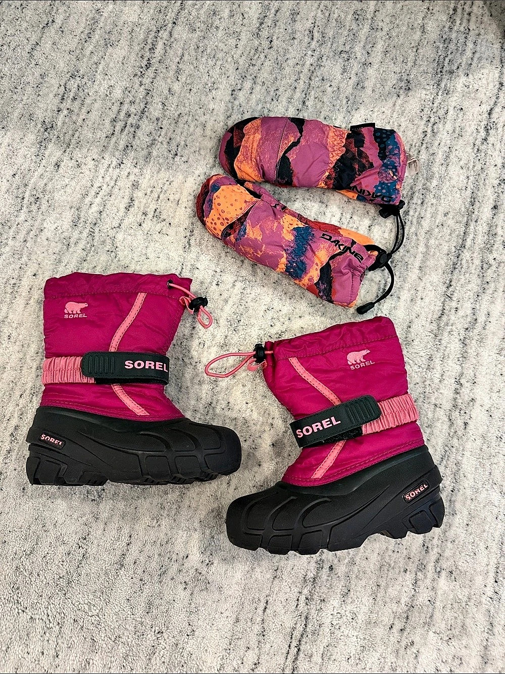 Sorel Flurry Snow Boots and Dakine Tracker Mittens Pink & Orange